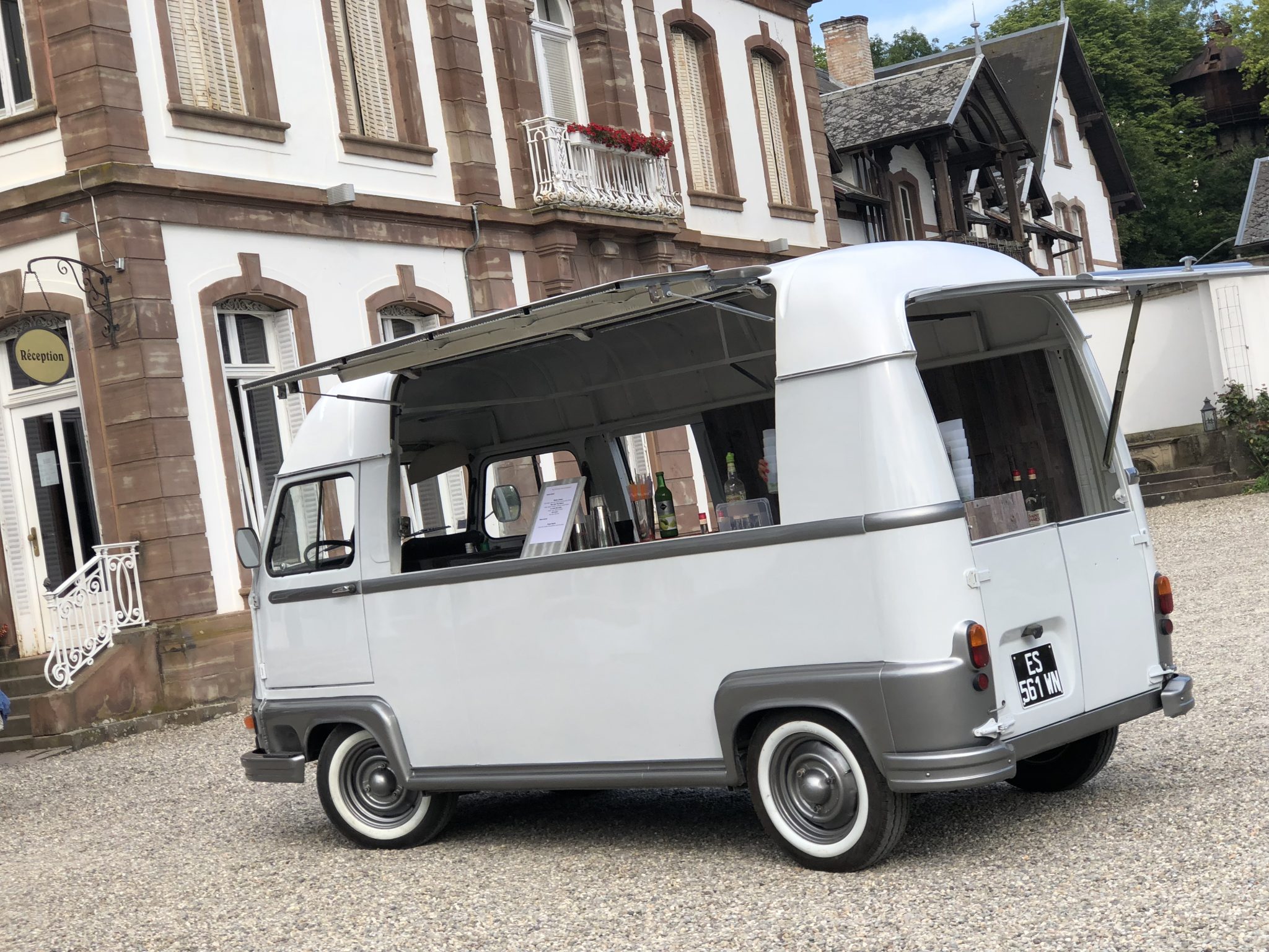 BAR ESTAFETTE TRUCK